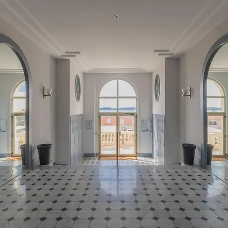Vue 180 Degres A St Maxime * סן-מקסים