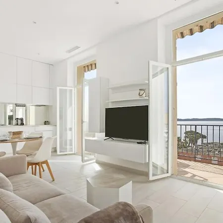 Apartment Vue 180 Degres A St Maxime *